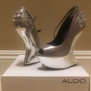 ALDO ‘Michigan-32’ Silver/Gray Platform Heel